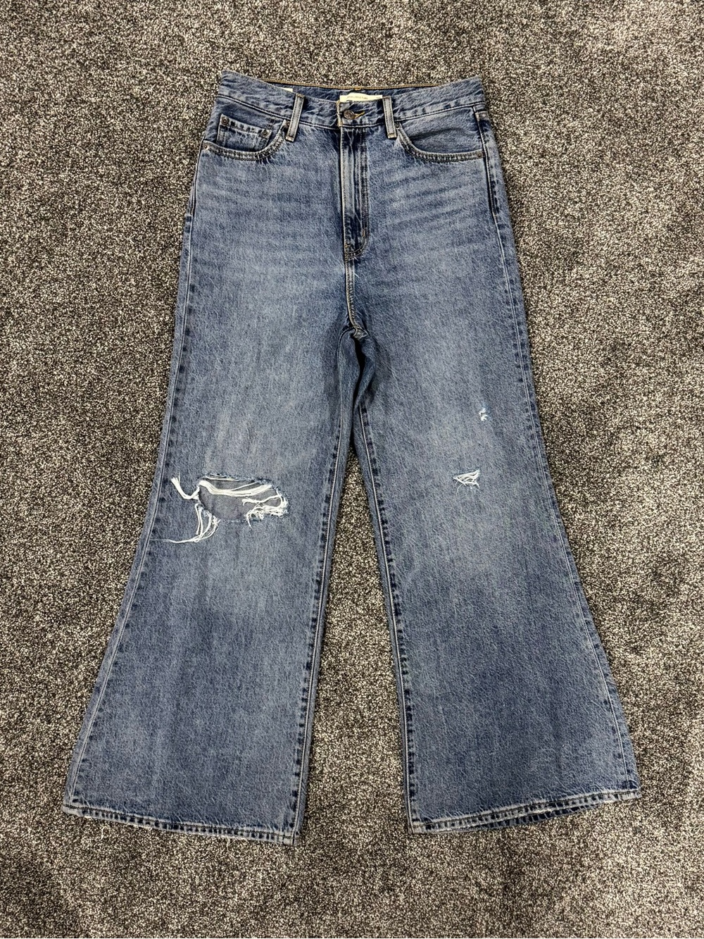 Levis Premium Jeans Womens 29x30 Blue High Loose Flare Stretch Distressed Denim